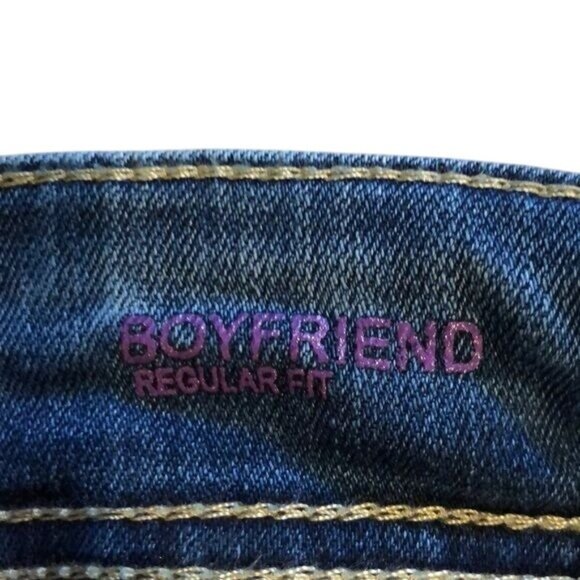 NWOT Women’s INC Embroidered Floral Jeans, Size 10P, Medium Wash - Picture 8 of 8